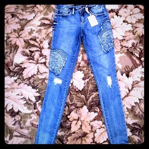 NWT Jessica Simpson Kiss Me Super Skinny